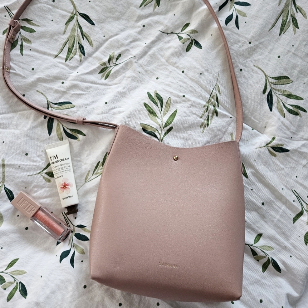 Samara vegan leather bag